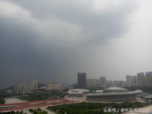 济南，暴雨大风即将来临