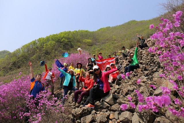 白山户外群关门砬子观映山红休闲一日游