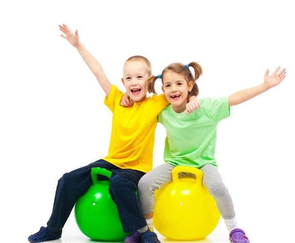 嗯哼在节目里为什么说腿一直麻?刘畊宏真的不