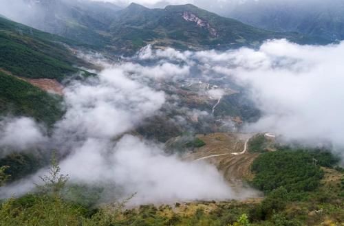 中国境内最难走的盘山路，马上将成为历史，曾经是自驾最美的路