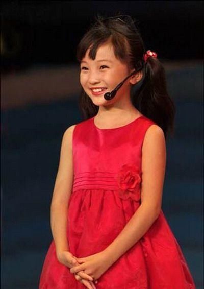 大学是所整容院?林妙可近照变化惊人 又瘦又高