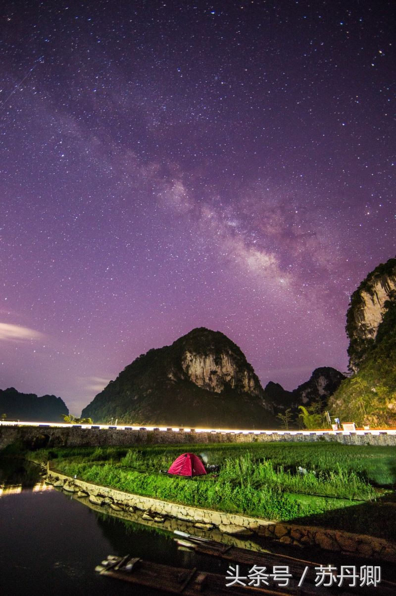 这里是摄影师的摆拍天堂，老人和牛是要付费的