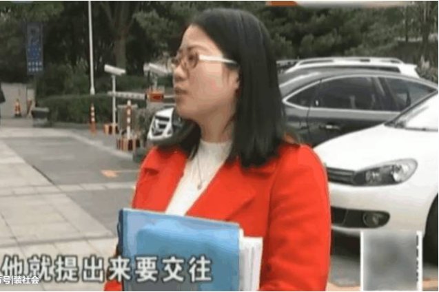 女子同居后, 都不知道男友有多大, 见到其父母后傻眼了