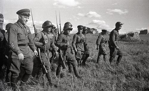 二战中日军选择南下而不是北上的真正原因是什