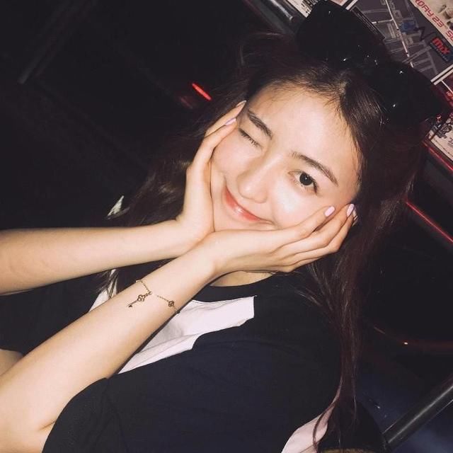 那些年舍不得删的头像之二,女生头像时尚真人头像