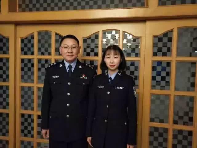 长大后我就成了你：一身警服，两辈传承