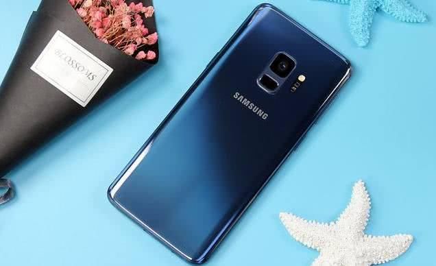 讨厌刘海屏的手机,可以看看这三款,你一定喜欢