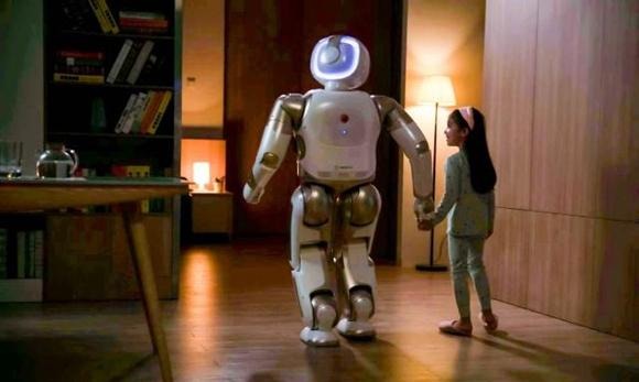 优必选发布人形管家机器人身高1.45米,智能音