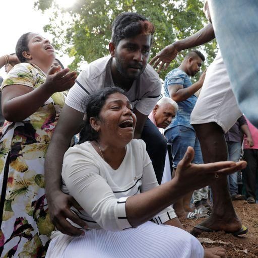 斯里兰卡连环爆炸组织者父亲及兄弟,在警方突