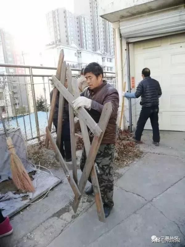 阳泉丨宏苑社区:创卫攻坚 大家在行动