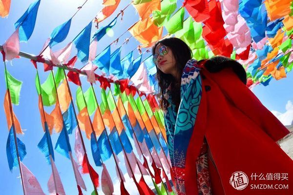 #原创新人#青海:一张蓝色画板上，映出绚烂世界