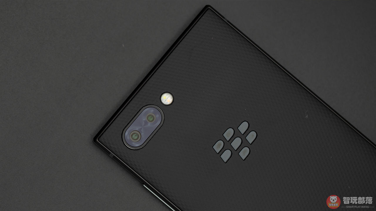 黑莓KEY2体验图赏:不去盲目跟风刘海屏,它是物