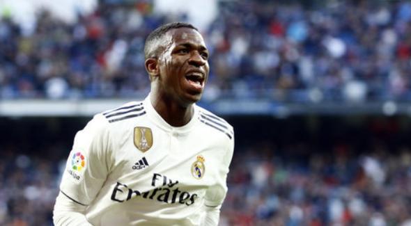 维尼修斯谈彩虹过人失败:巴西球员都爱做这个