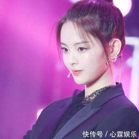 杨超越上综艺节目这一动作吸粉无数,网友太真