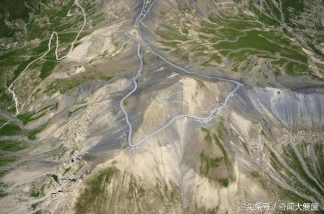 世界上15个超危险道路这些人真的在冒着生命危险在前进啊!