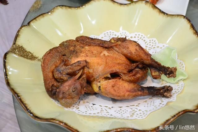 过大年回娘家,娘家用这两桌饭招待女婿,您看怎么样