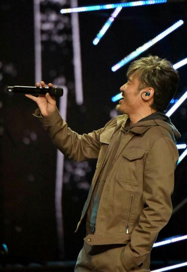 吴秀波上《跨界歌王》,高晓松评价他歌厅范儿