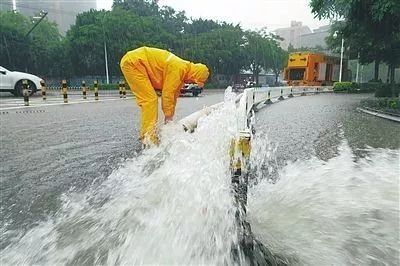 4号台风6点25分登陆了!强降雨还将持续，或出现双台风效应 !附动