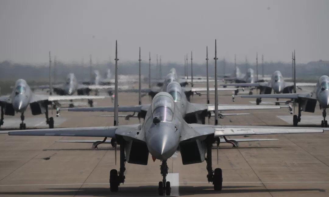 中国空军歼20最佳伴侣,水准无限接近五代机,载