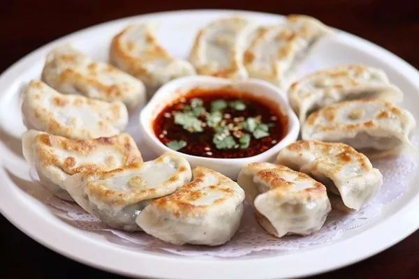 大厨秘诀:饺子馅这样调，锁水提鲜，立刻好吃10倍!