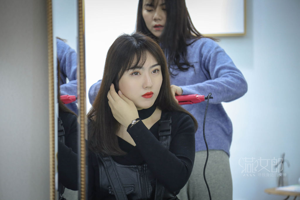 150斤胖美女做大妈模特 有颜有腰日入千元