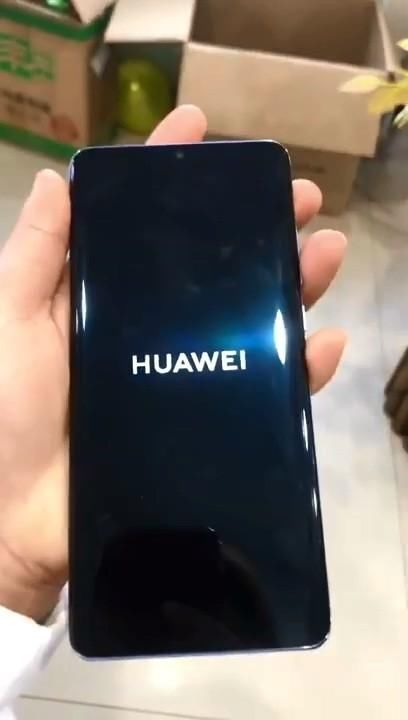 华为P30 Pro实机谍照曝光 色彩渐变十分靓丽