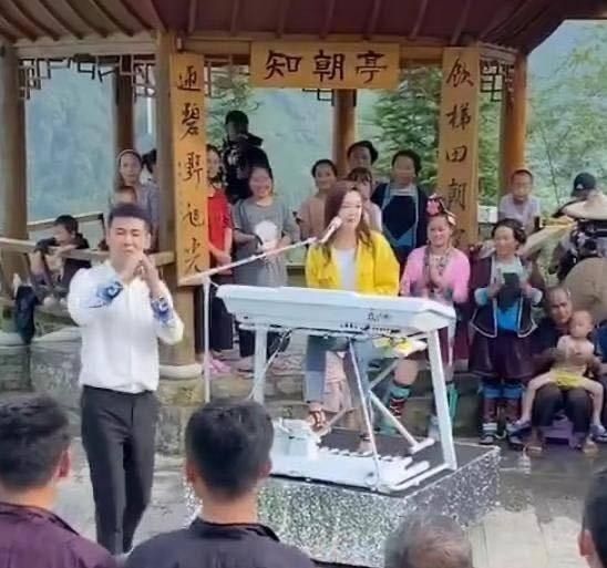 玖月奇迹官宣离婚，月前还恩爱合体现身，但离婚痕迹早已凸显