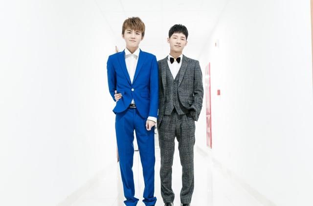 王者荣耀eStar三人入选最佳阵容?Hero无一人入选!_【快资讯】