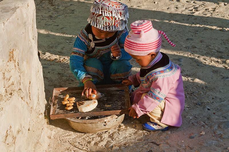 国内最“奇葩”习俗，女游客不敢轻易前往:怕被陌生男子“串门”