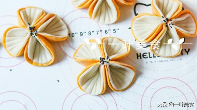 馒头这做法第一次见,筷子一夹变成花,花样面食