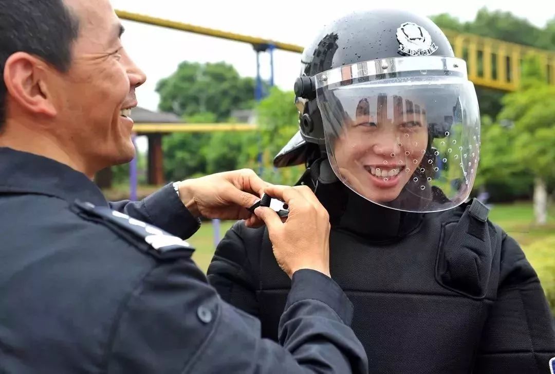 这群女警花要火！！嘉兴的她太漂亮了！