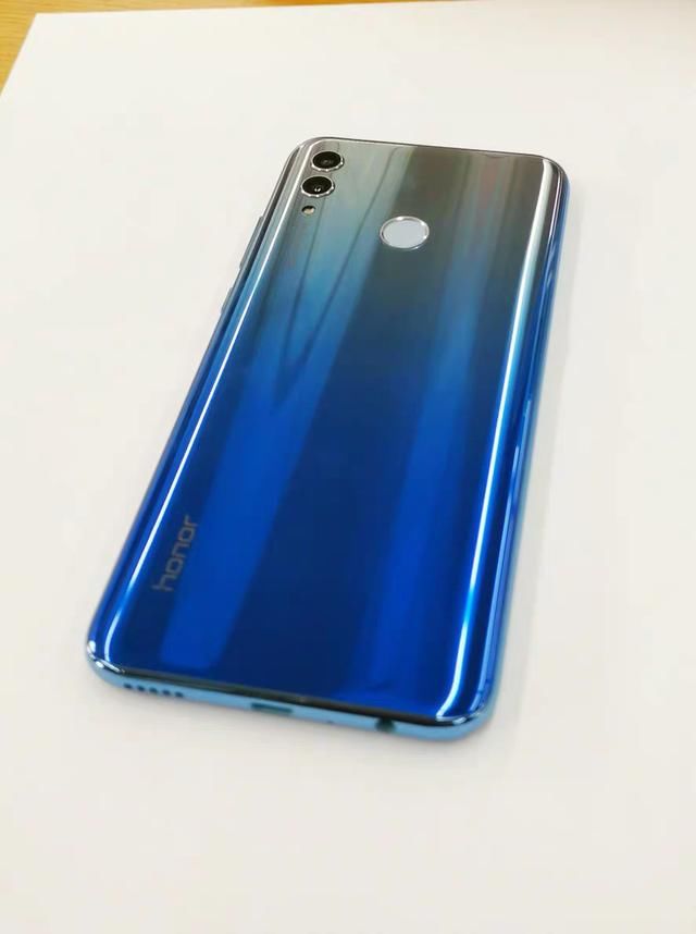 荣耀8X 畅享9plus 荣耀10青春版 看似竞争实则