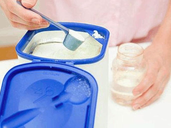 新手爸爸要记住哦,泡奶粉这件事上这3种错误不