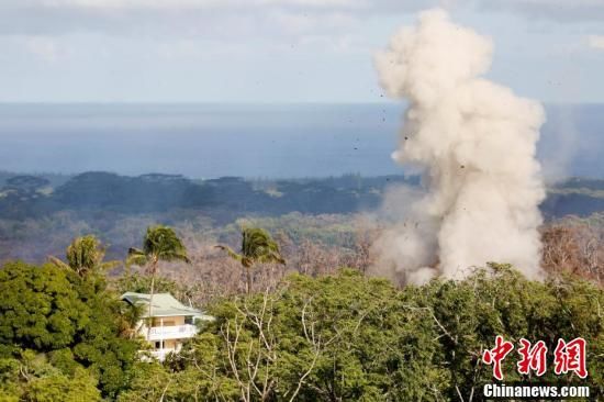 夏威夷火山周边已有19条裂缝 不断冒出有毒气体