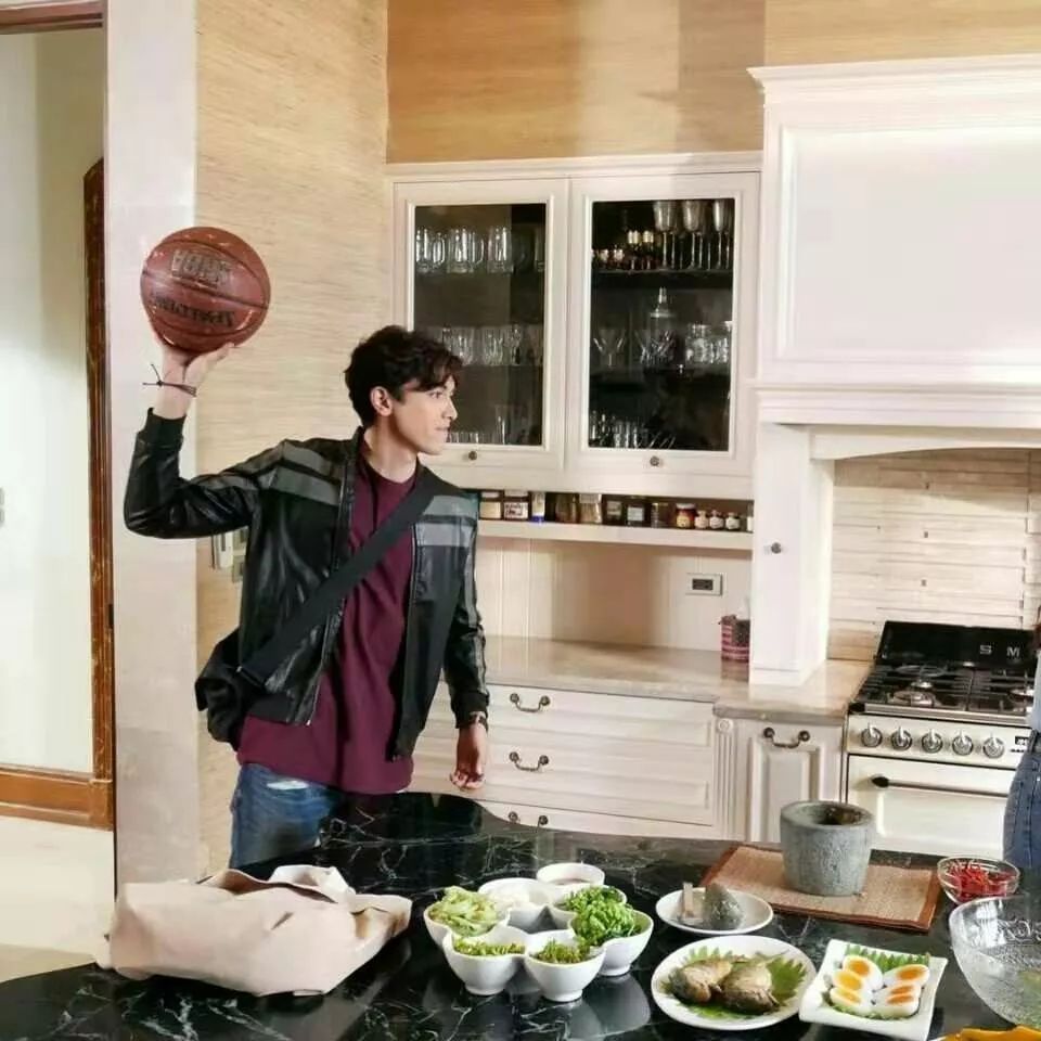 【粉色罪孽】这对伪骨科一天天的都在互怼啊 