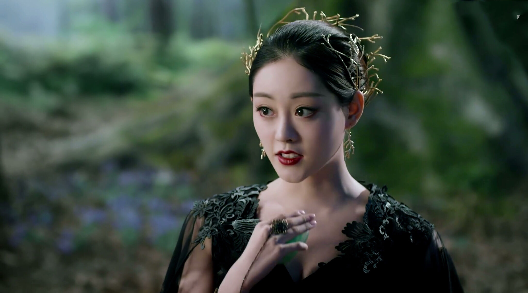 女星黑化扮相:刘涛犀利,李沁精致,赵丽颖美丽,最成功的是她_【快资讯】