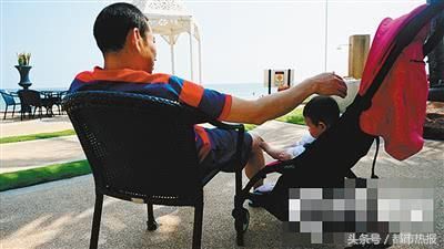 川航英雄机长是女儿奴,差点接班在水泥厂工作