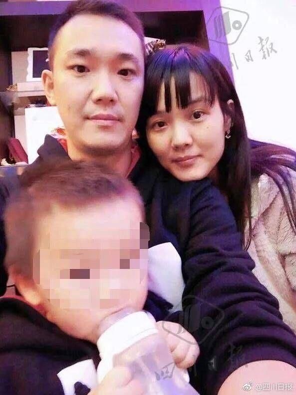 东北一男子要求军人让座，女乘客两次按住:凭啥?