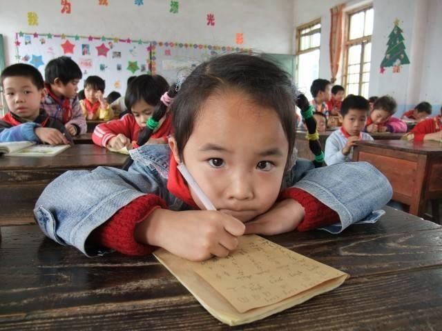 小学生的脑洞答题,我的奶奶就像小鸟一样,在树