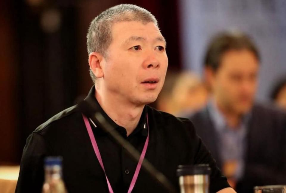 老实人崔永元发飙了!怼完冯小刚徐帆,又怒怼范