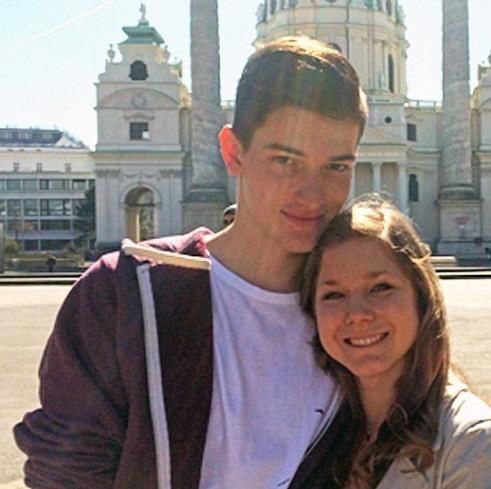 22岁的女生22公斤，遇到真爱之后迅速变胖?难道这就是爱情!