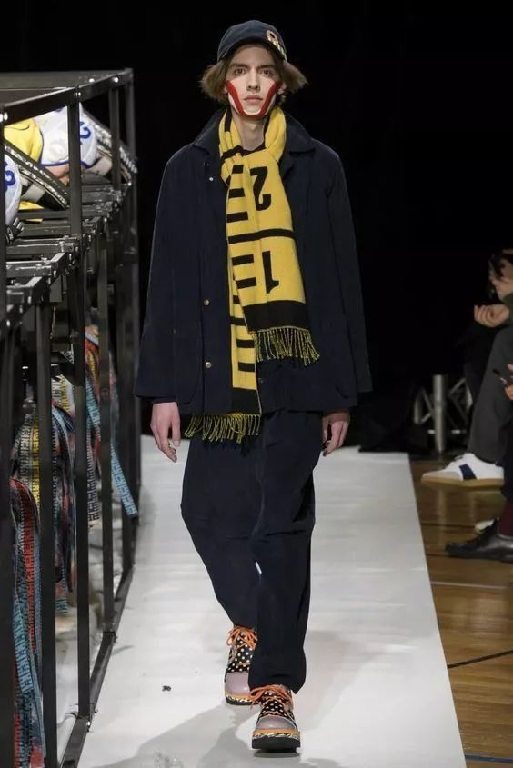 你真的会系围巾吗?最实用的男士围巾教程