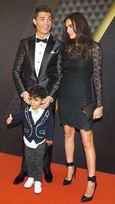 C罗大儿子公开追星:梅西,我的偶像!担心总裁受