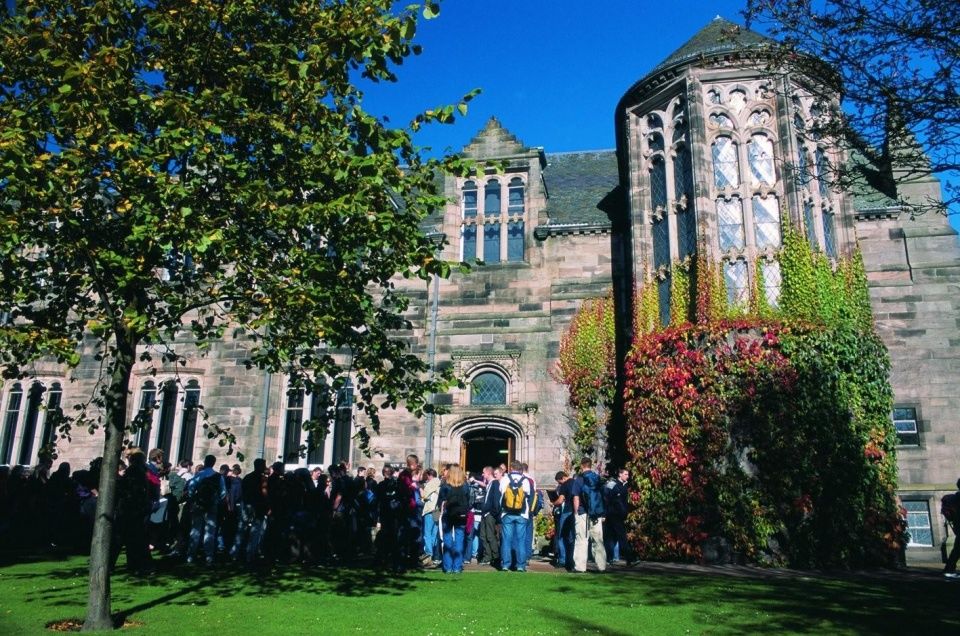 成绩中上学生最需注意!留学准备,申请短文切莫