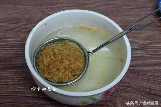 炎热的夏天，这道菜不要错过，当季食材很鲜嫩，常吃补水美白！