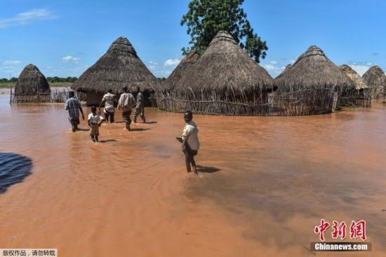 肯尼亚洪灾已造成132人死亡 超22万人流离失