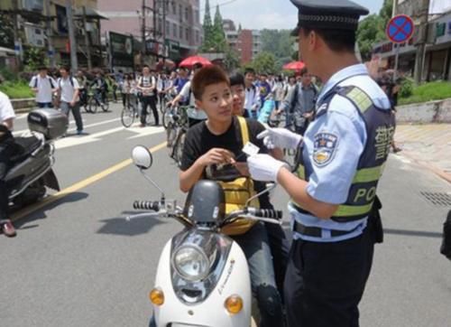 审驾照需要什么手续