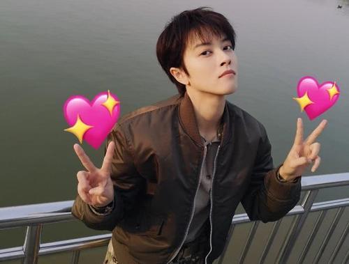 90后女扮男装演男神以假乱真,看了这么久才知