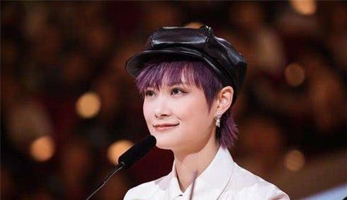 李宇春谈中国好酒店:经得起平凡,把a酒店变成一真人情趣父亲图片
