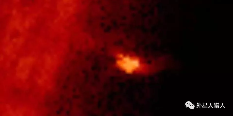 NASA拍到在太阳附近出现一个疑似UFO的物体 高清大图观看